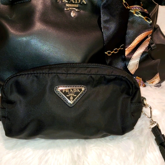 π€π€ Prada Vela π―Authentic 2019 Collection - Picture 2 of 15